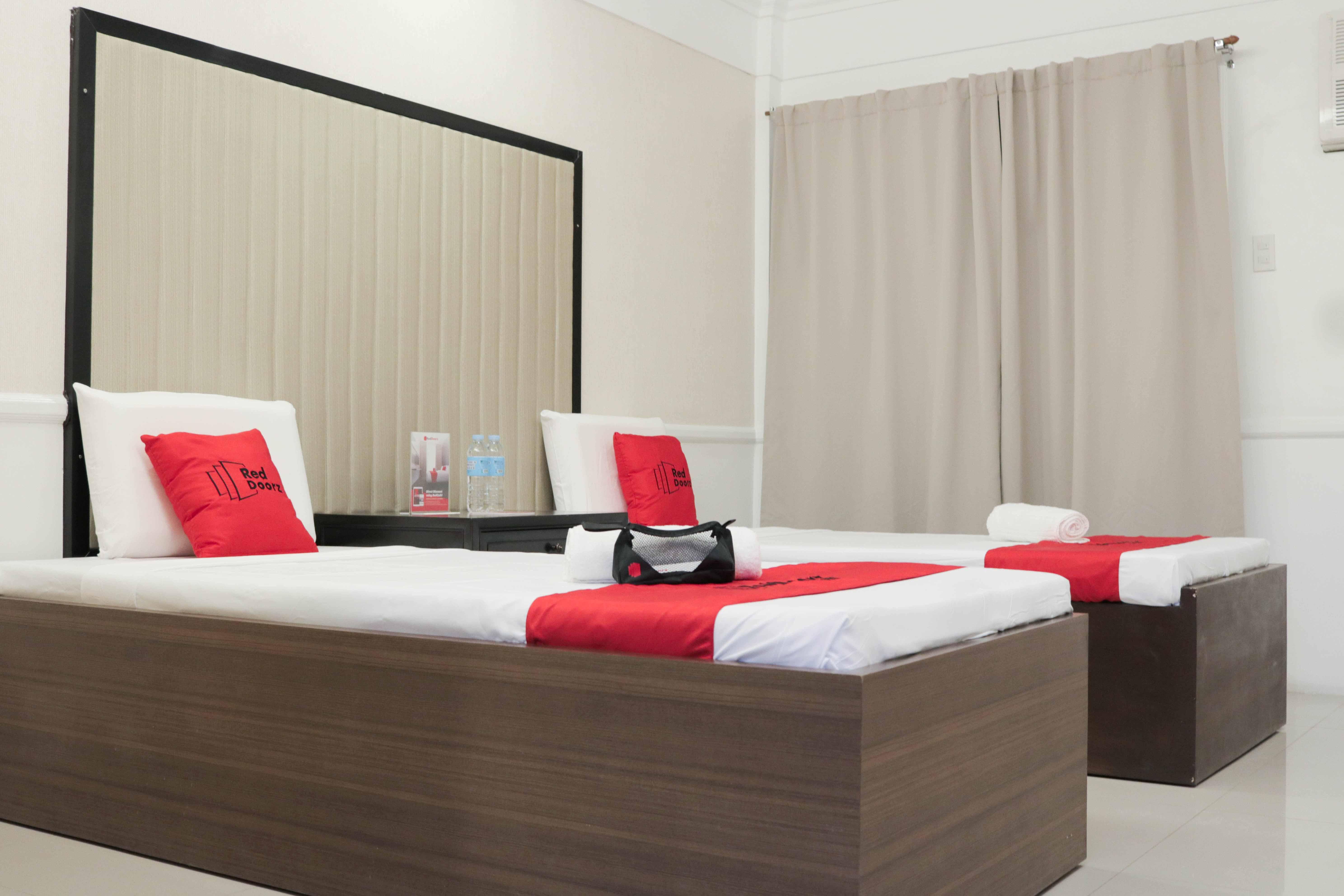 Reddoorz Premium @ Wireless Mandaue Cebu Hotel Bagian luar foto
